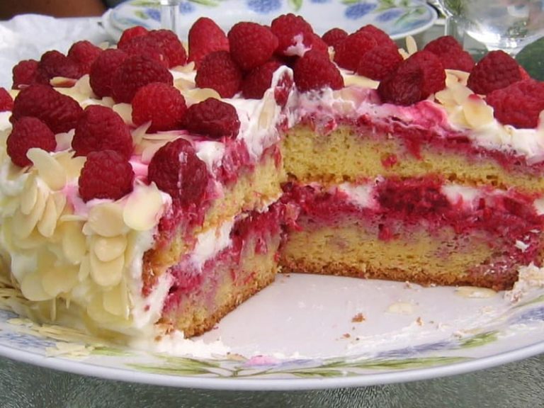 Himbeer-Sahne-Torte – Allrezepte